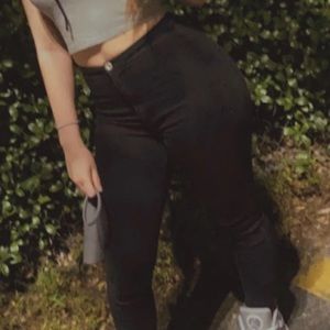 Skinny high waisted black jeans